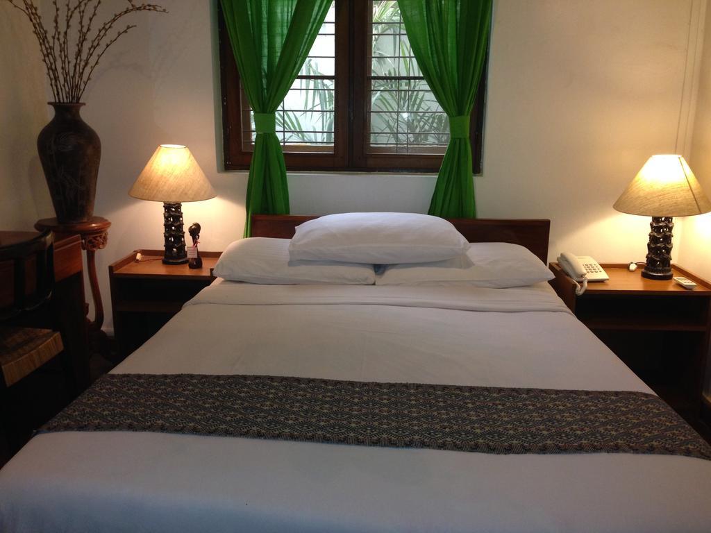 Classique Inn Yangon Exteriör bild