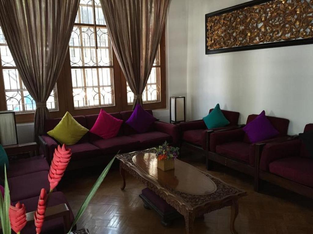 Classique Inn Yangon Exteriör bild