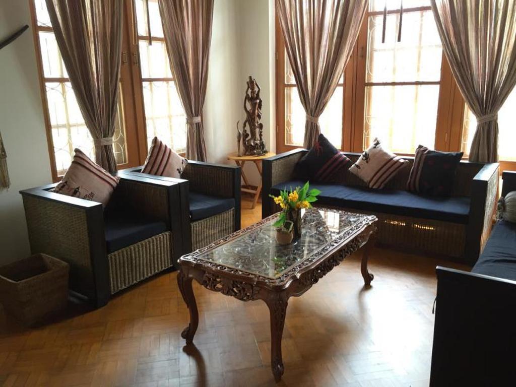 Classique Inn Yangon Exteriör bild