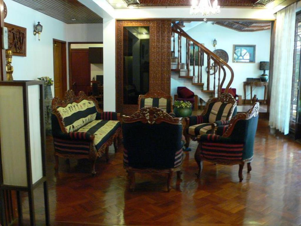 Classique Inn Yangon Exteriör bild