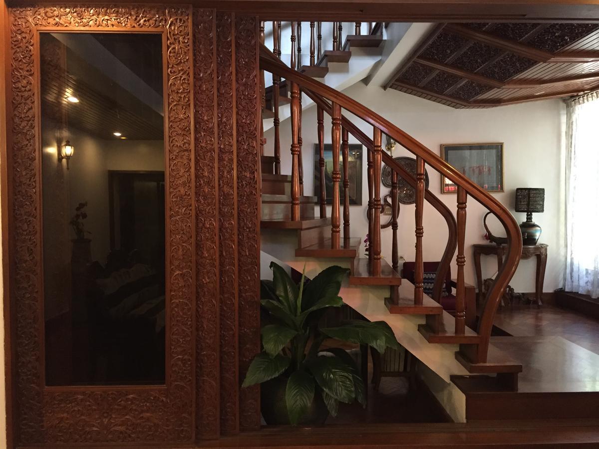 Classique Inn Yangon Exteriör bild
