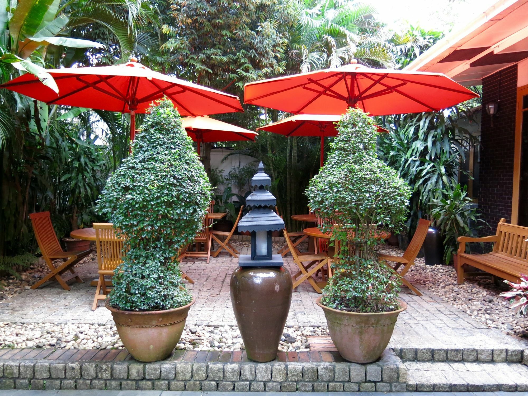 Classique Inn Yangon Exteriör bild